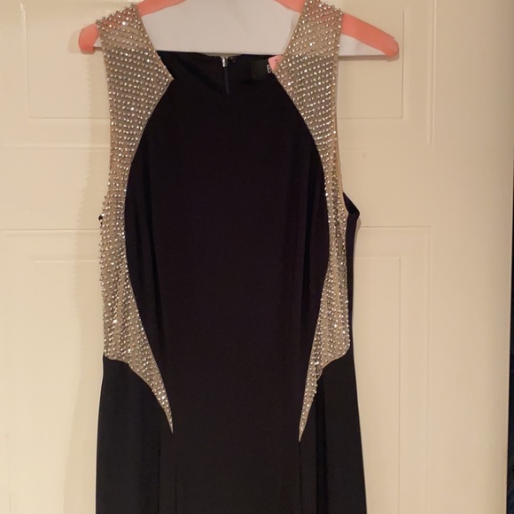 Dress for any black tie event. Made in USA - Picture 4 of 10